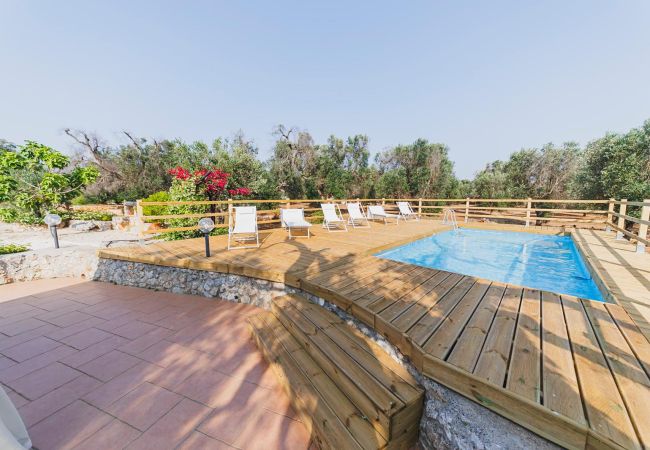 Trullo à Ceglie Messapica - Trullo Isabella by Pugliadamare Trullo à Ceglie Messapica - Trullo Isabella by Pugliadamare