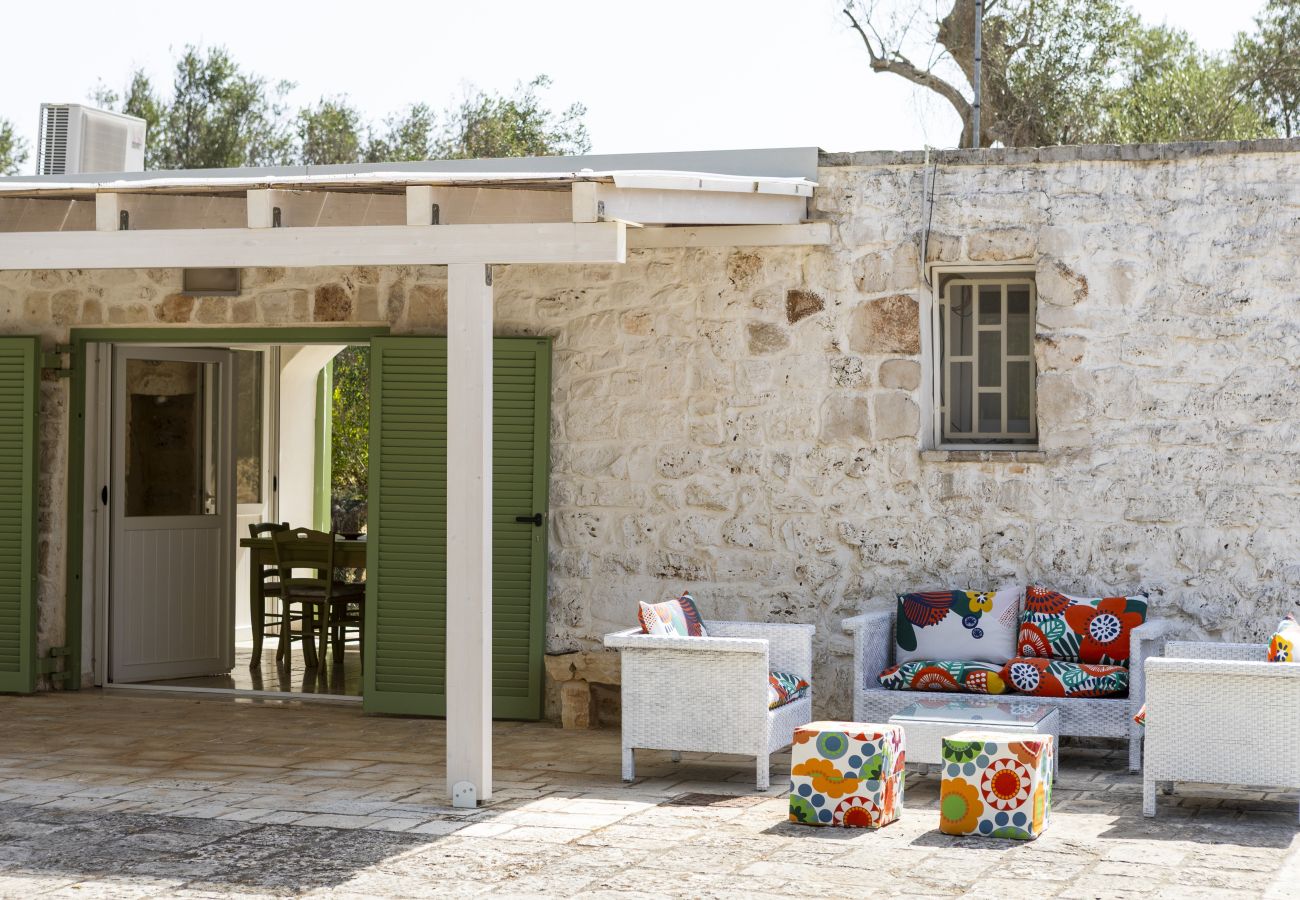 Trullo à San Michele Salentino - Trullo la mandorla by Pugliadamare