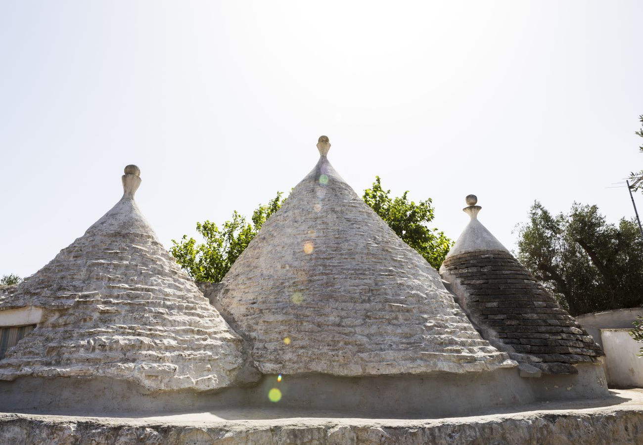 Trullo à San Michele Salentino - Trullo la mandorla by Pugliadamare